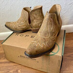 Roper Women's Ava Tan Faux Leather Cowboy Booties size 9.5